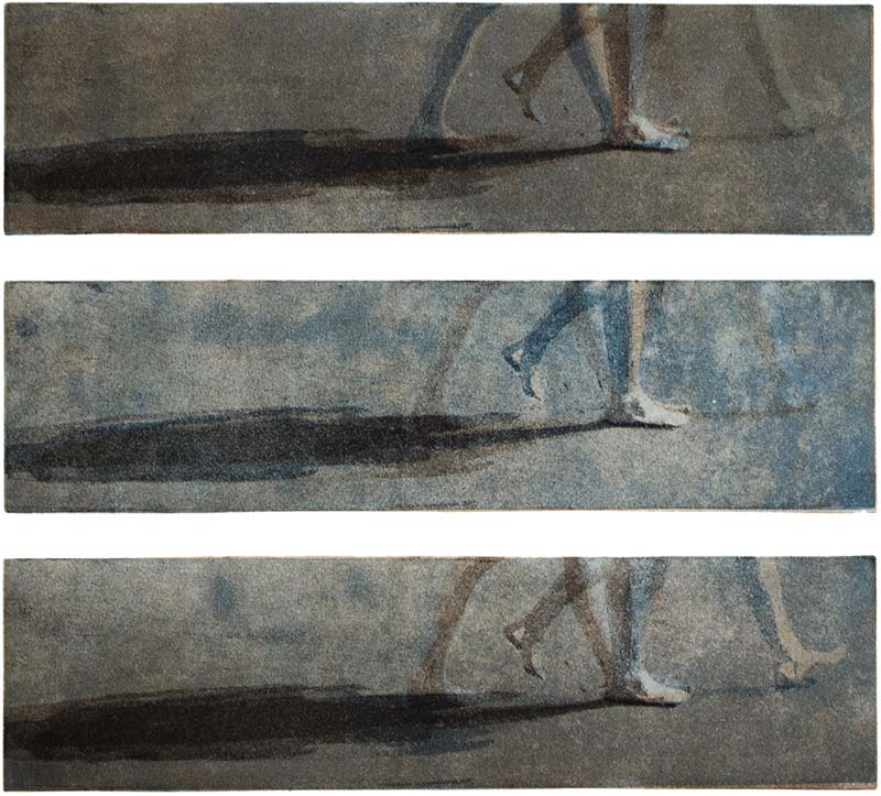 Farbaquatinta; Bewegungssequenz einer barfuß gehenden Frau in blau und braun